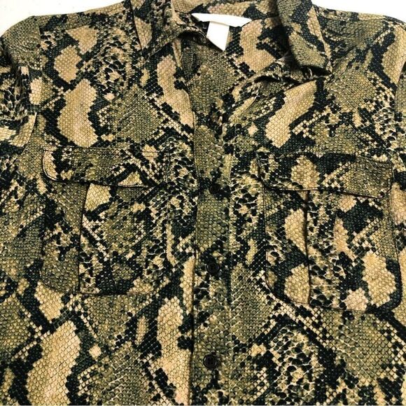 H&M Snakeskin Print Button Down Top - Picture 7 of 10